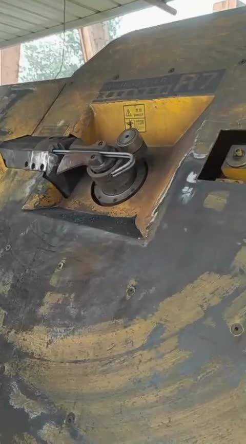 我廠研發(fā)的彎箍機(jī)走在科技創(chuàng)新的最前沿速度之快在創(chuàng)歷史新高